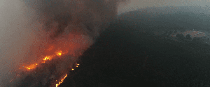 Sobrevolamos con nuestros drones los incendios de Galicia