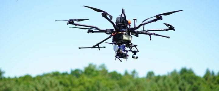 Exhibición con drone a la Confederacion de empresarios
