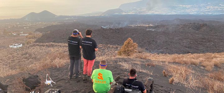 Aerocamaras finaliza la búsqueda de los perros atrapados por la lava en La Palma