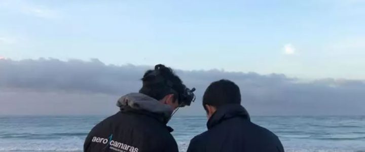 Aerocamaras graba con sus drones las olas gigantes de Nazaré